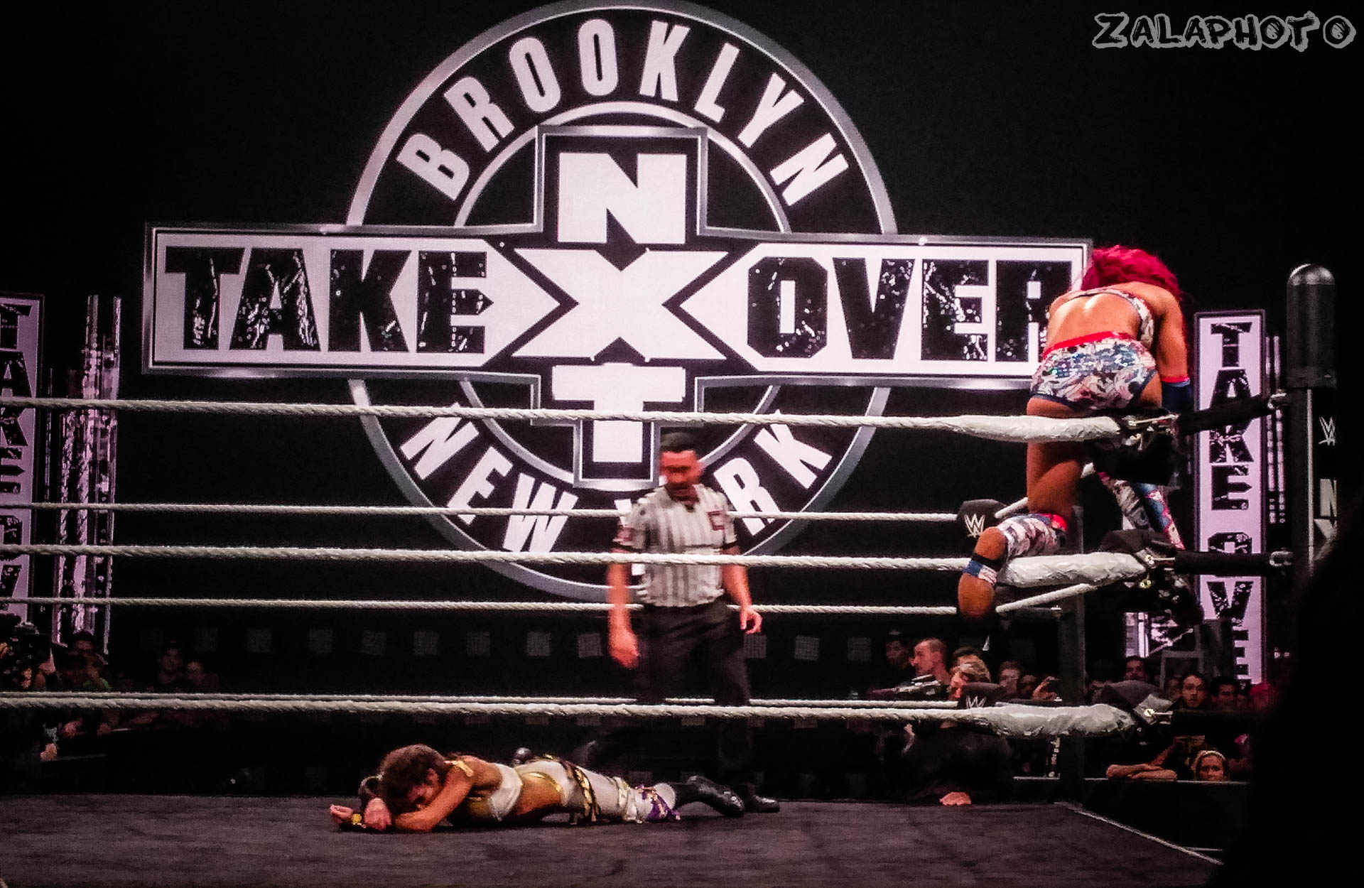 Zalaphoto Wrestling Photography Bayley Vs Sasha Banks Nxt Takeover Brooklyn